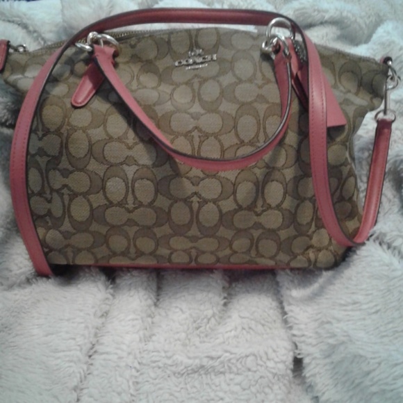 Coach Handbags - Coach cross shoulder purse